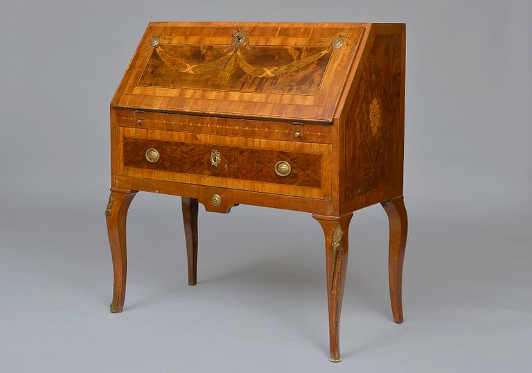 A SECRETAIRE CHEST, 18th century Sweden.