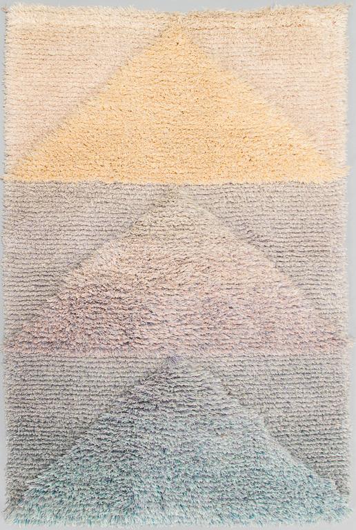 Katri Mattila, rya, modell för Helmi Vuorelma Oy Lahtis. Ca 170 x 110 cm.