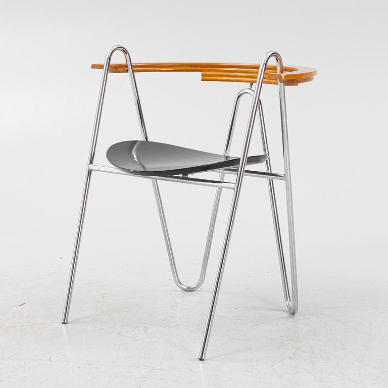 Pentti Hakala, karmstol, "W-chair", Korhonen, formgiven 1985.