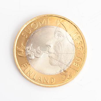 A 10 mark coin in gold and silver, 1999.