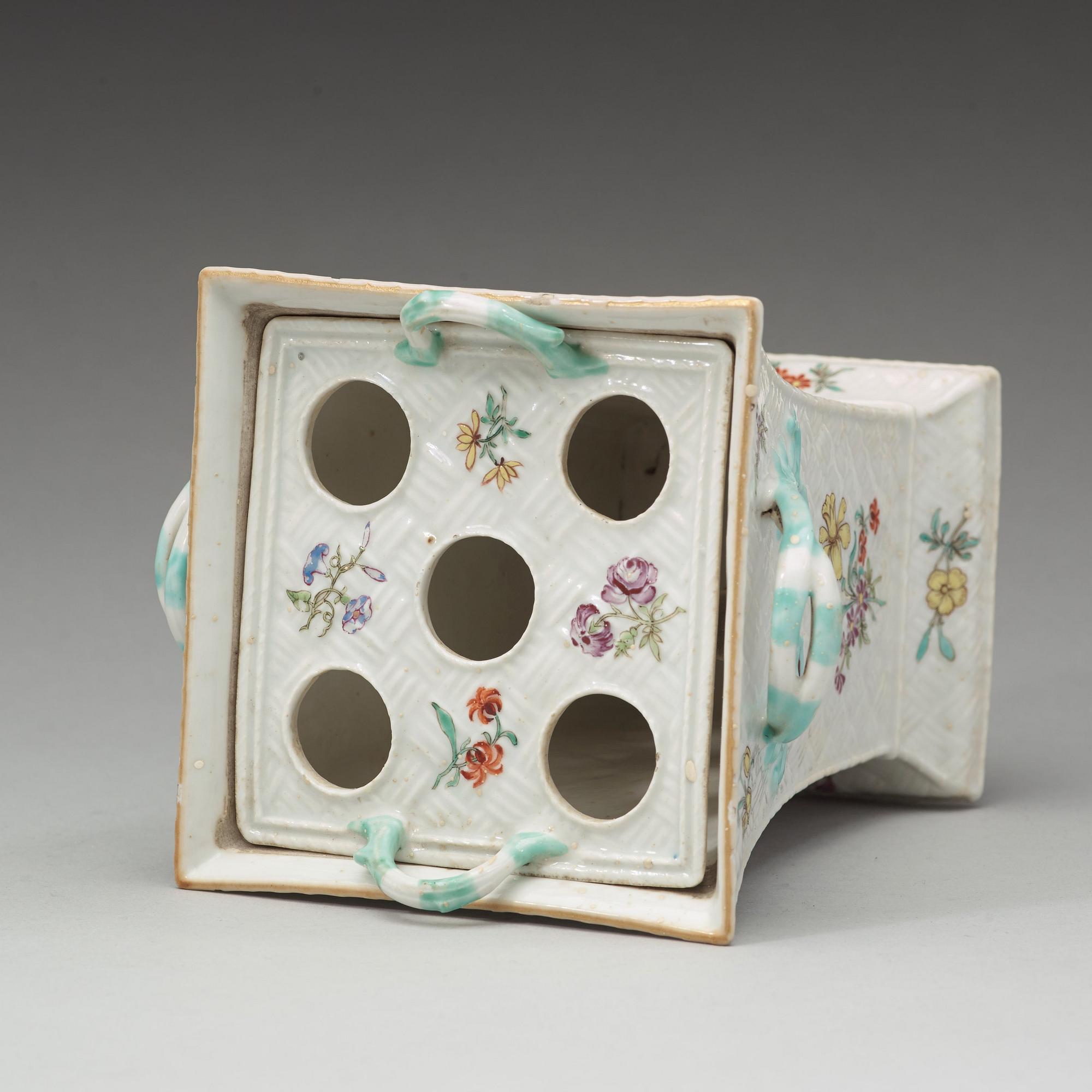 TULPANVAS med LOCK, kompaniporslin. Qingdynastin, Qianlong (1736-95).