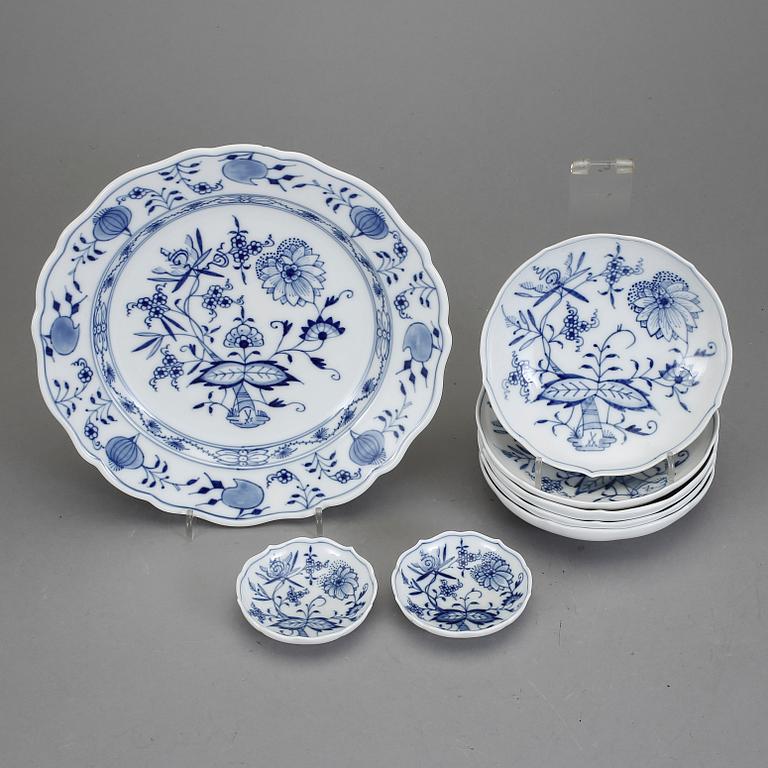 SERVISDELAR, 12 st, "Lökmönstret", Meissen, 1900-tal.