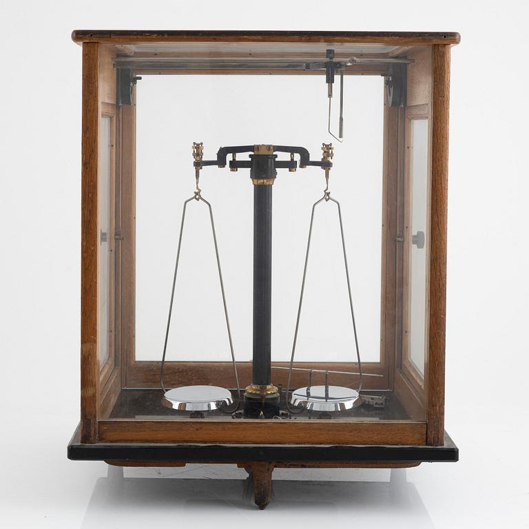 Scale, Sartorius-Werke Göttingen, early 20th Century.