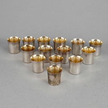 SUPKOPPAR, 14 st, silver, CG Hallberg, 1946-47. Tot ca 388 gram.