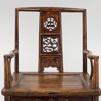 A pair of hardwood chair, China, early 20th century.