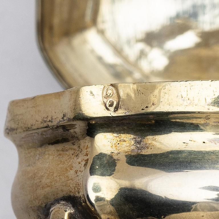 A German 18th century silver-gilt snuff-box, mark of Breuer Martin, Augsburg 1751.