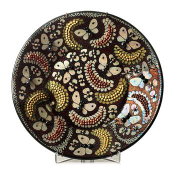 105. Birger Kaipiainen, a stoneware dish, Arabia, Finland.