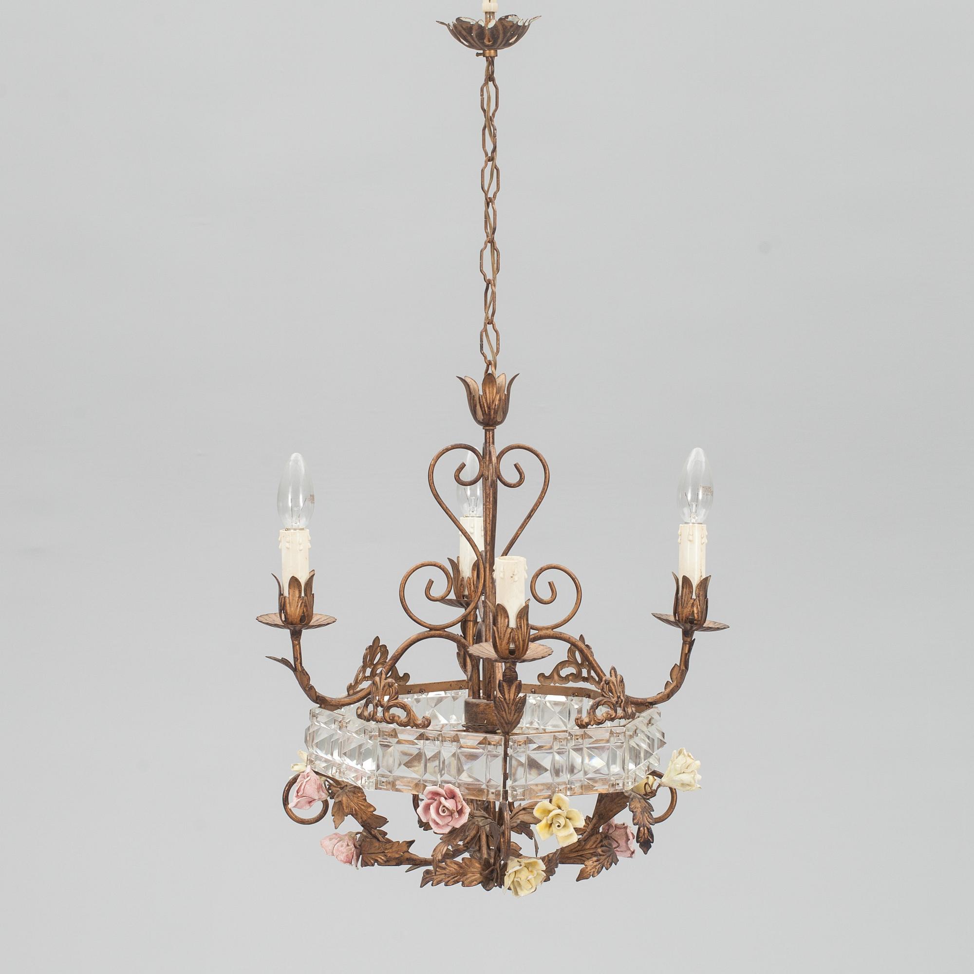 TAKKRONA, 1900-talets andra hälft. Höjd 48 cm.