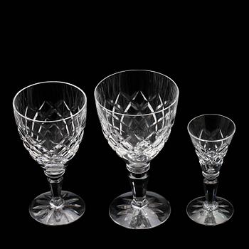 GLASSERVIS, 22 delar, troligen  variant av "Karolina", Gunnar Cyrén, Orrefors.