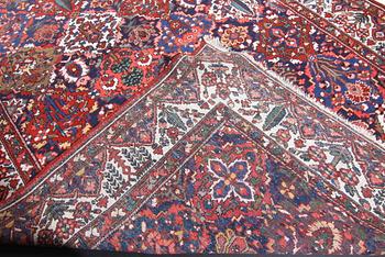 MATTA, Bakhtiari, semiantik. Ca 350 x 260.