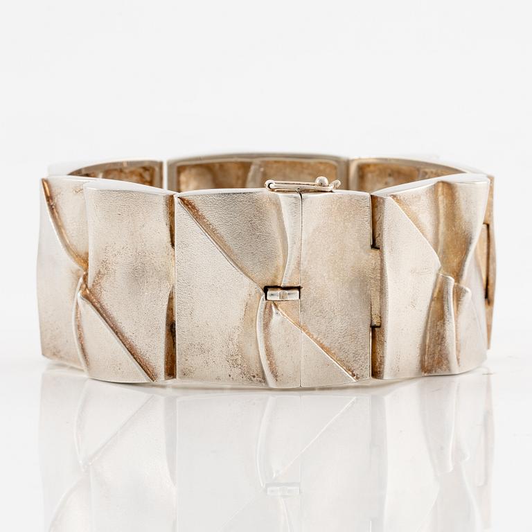 Björn Weckström, a bracelet, "Moon Bridge", silver. Lapponia, Helsinki 1971.