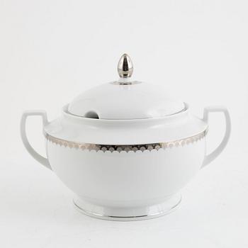 Sigvard Bernadotte, a 26 piece "Marianne" porcelain dinner service, Christineholm, Sweden.