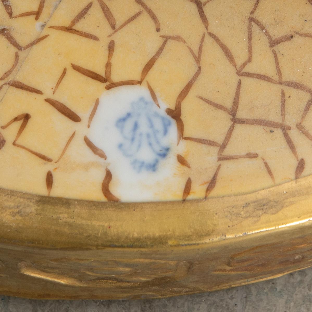 Sculpture Rudolstadt-Volkstedt first half of the 1900s porcelain.