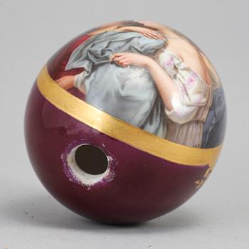 A Russian easter egg, presumably the Imperial porcelain manufactory, St Petersburg, 19th Century.