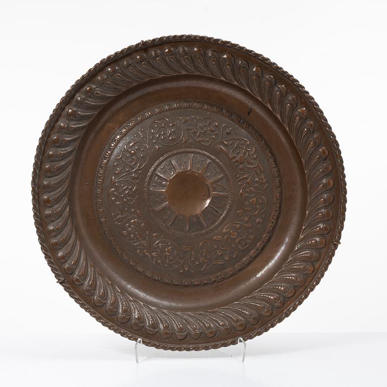 Bricka/presenterfat, koppar, barockstil, 1800-tal.