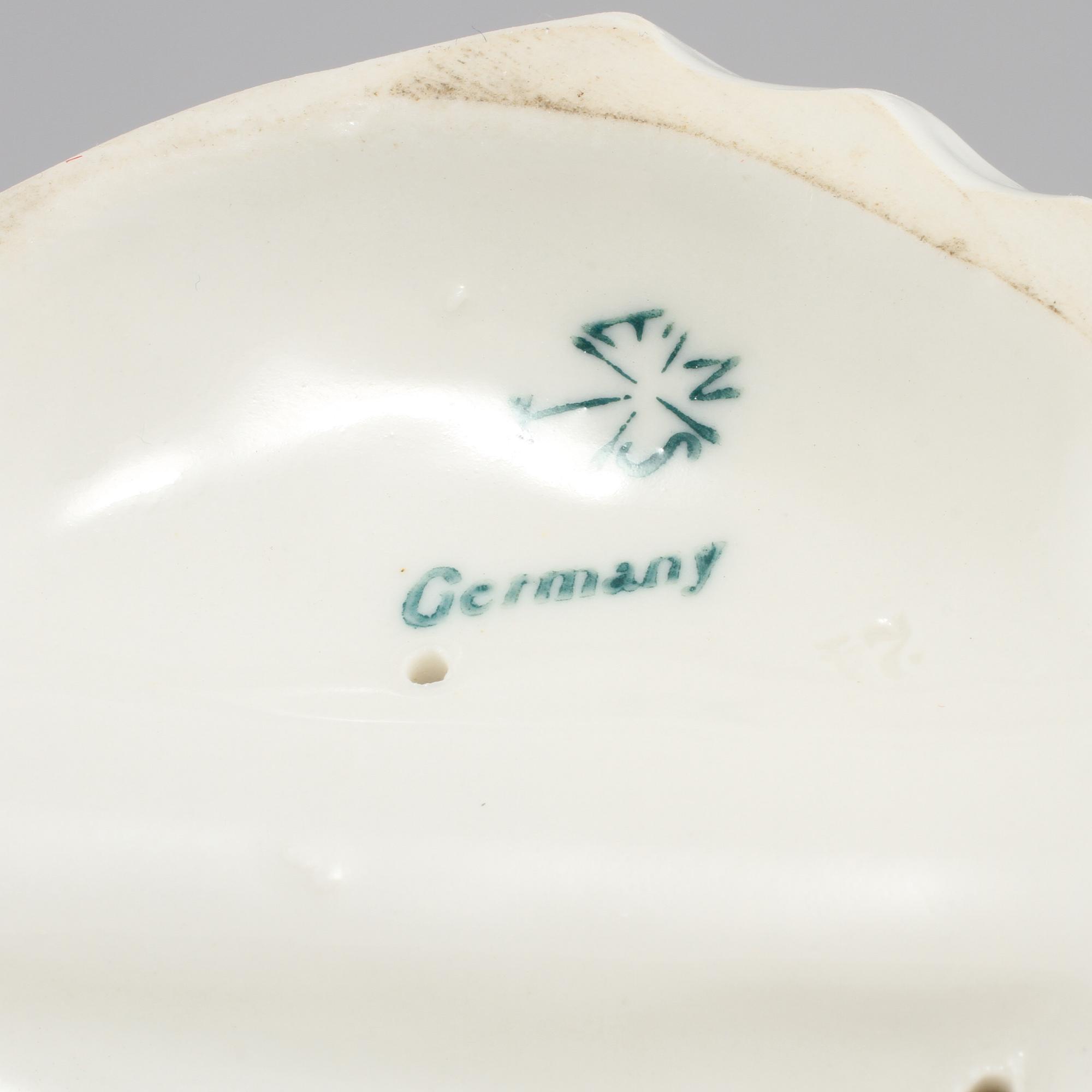 FIGURIN, porslin, Karl Ens, Tyskland, 1900-talets första hälft.