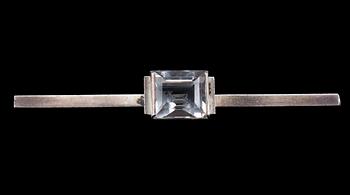 BROSCH, sterlingsilver med bergkristall, Wiwen Nilsson, Lund 1948. Vikt ca 9,5 g.
