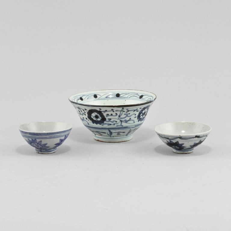 SKÅLAR, 3 st, porslin, Kina, Ming, 1600-tal.