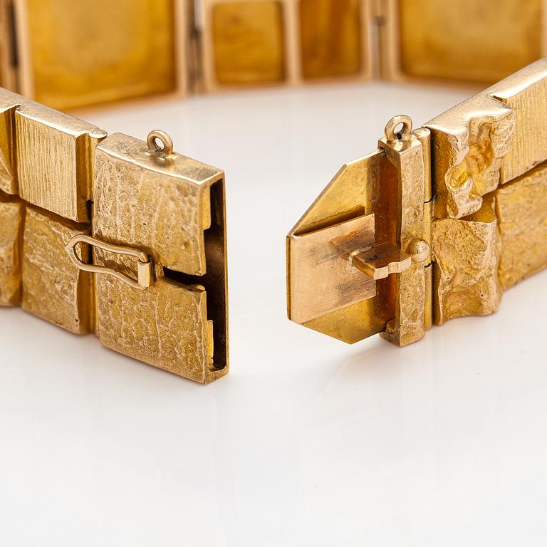 Björn Weckström, "Quadrate forms" a 14K gold bracelet. Lapponia 1974.