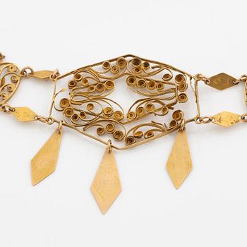 Collier 18K guld, filigranarbete, troligen omkring sekelskiftet 1900.
