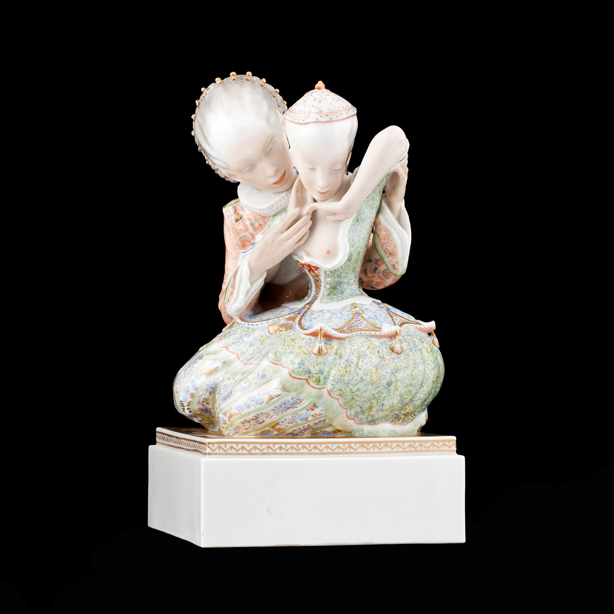 FIGURIN, porslin, Gerhard Henning, Royal Copenhagen, 1908-1925. 1900-talet första hälft.