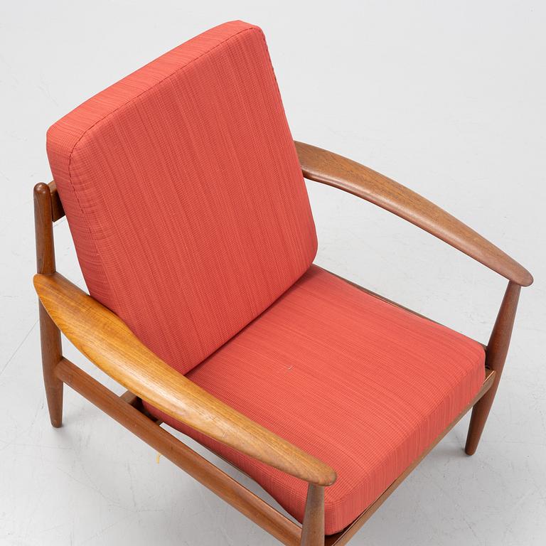 A sofa and easy chair by Grete Jalk from France & Daverkosen.