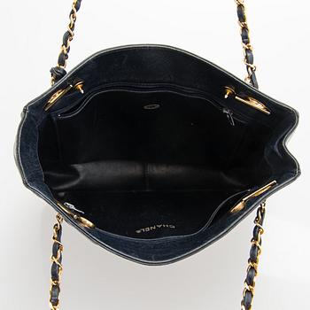 Chanel, a late 1980s bag.