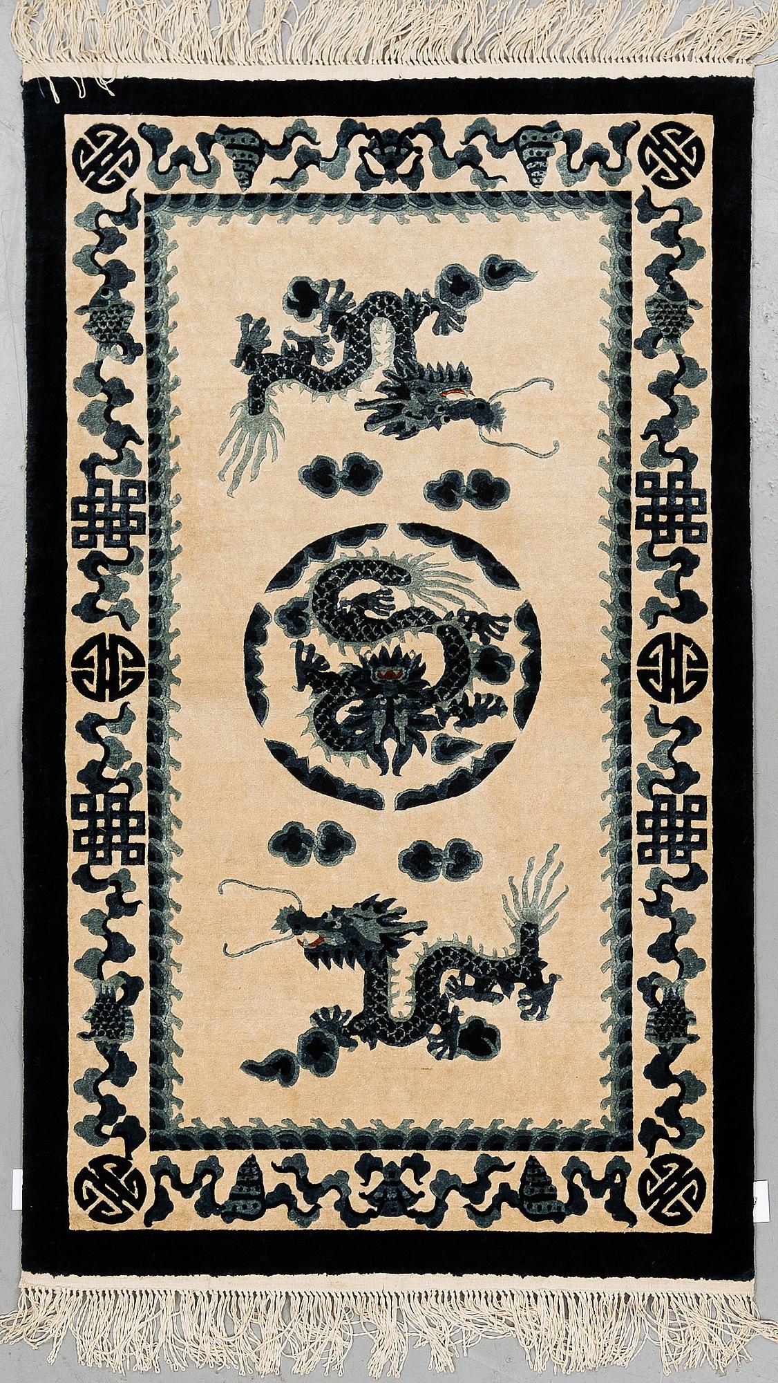 A RUG, silk China, ca 152 x 92 cm.