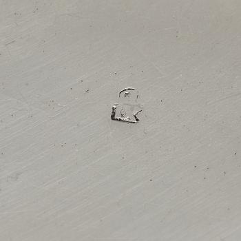 FAT, silver, otydliga stämplar, 1700-tal. Vikt ca 640 gram.