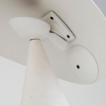 A "Lavinia" tablelamp by Masayuki Kurokawa for Artemide.