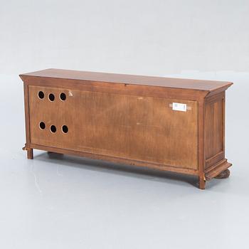 Sideboard 1900-talets andra hälft.