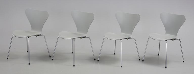 STOLAR, 4 st. "Sjuan", Arne Jacobsen, Fritz Hansen 1989.