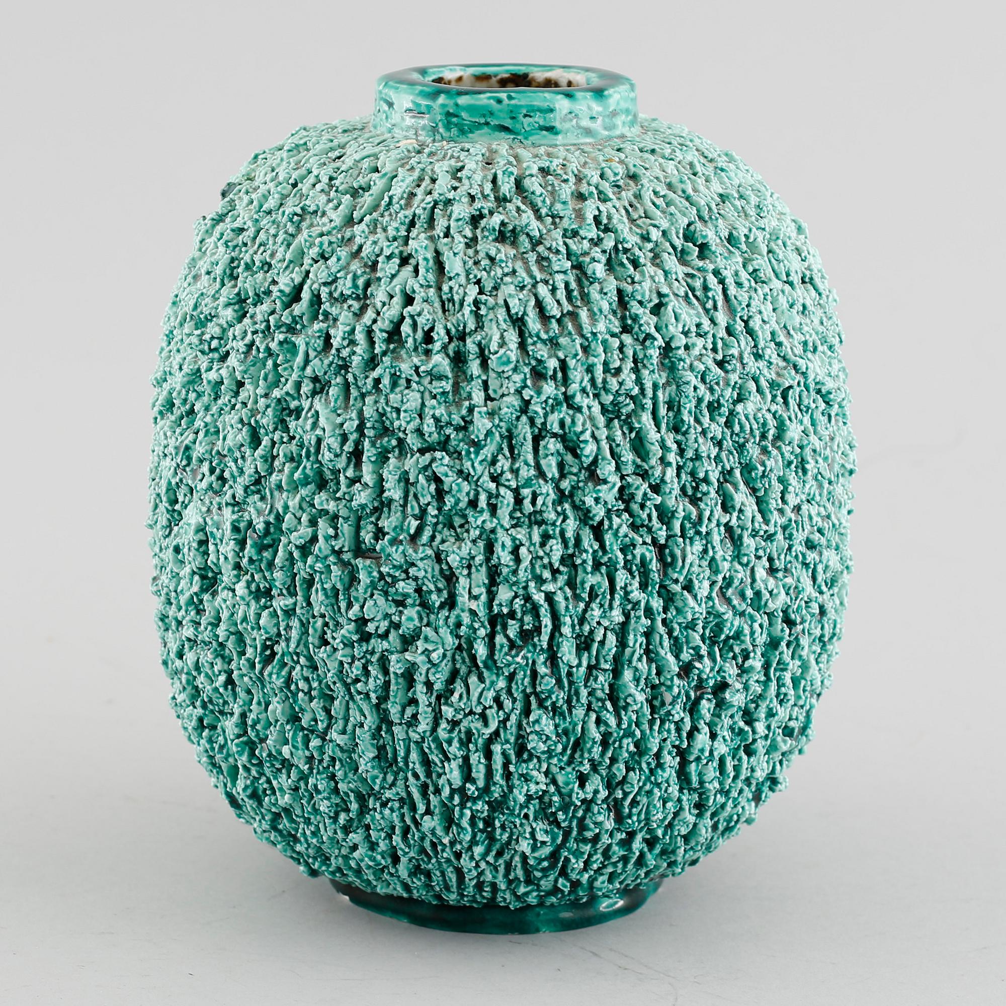 GUNNAR NYLUND, vas, chamotterat stengods, Rörstrand, formgiven 1936.