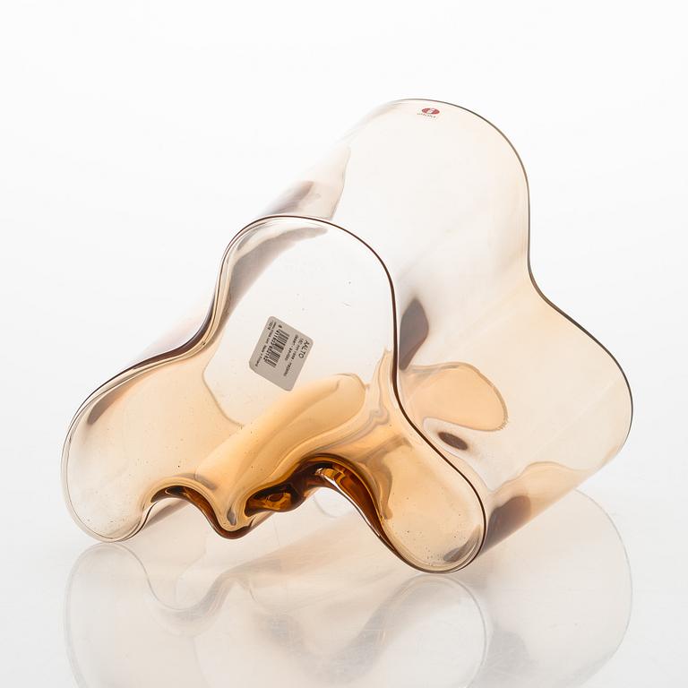 Alvar Aalto, maljakko, malli 3030, signeerattu Alvar Aalto. Iittala.
