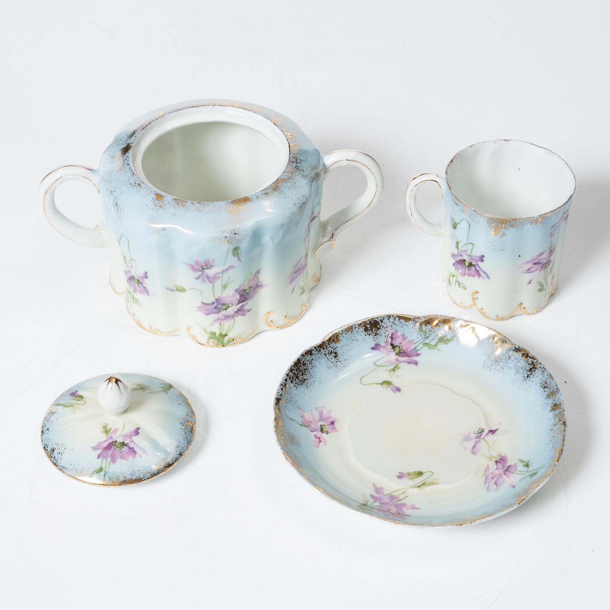 Tea service, 14 pieces, porcelain, Kuznetsov, Russia, circa 1900.