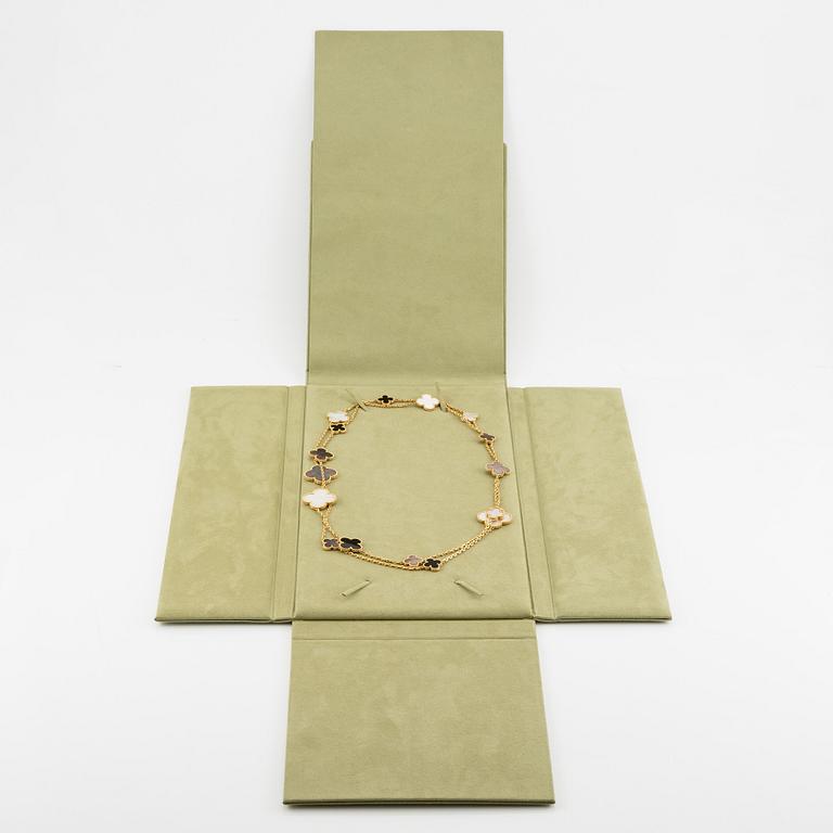 A Van Cleef & Arpels "Alhambra" necklace 18K gold with mother-of-pearl and onyx.