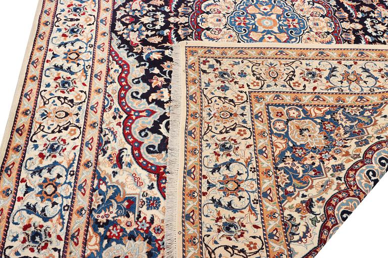 Matta, Nain, part silk, ca 302 x 204 cm.