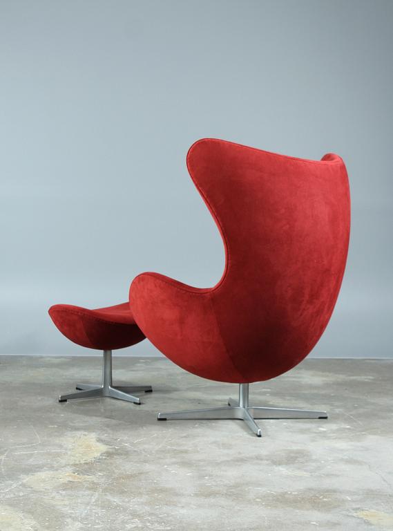 FÅTÖLJ med FOTPALL, "Ägget", Arne Jacobsen, Fritz Hansen.