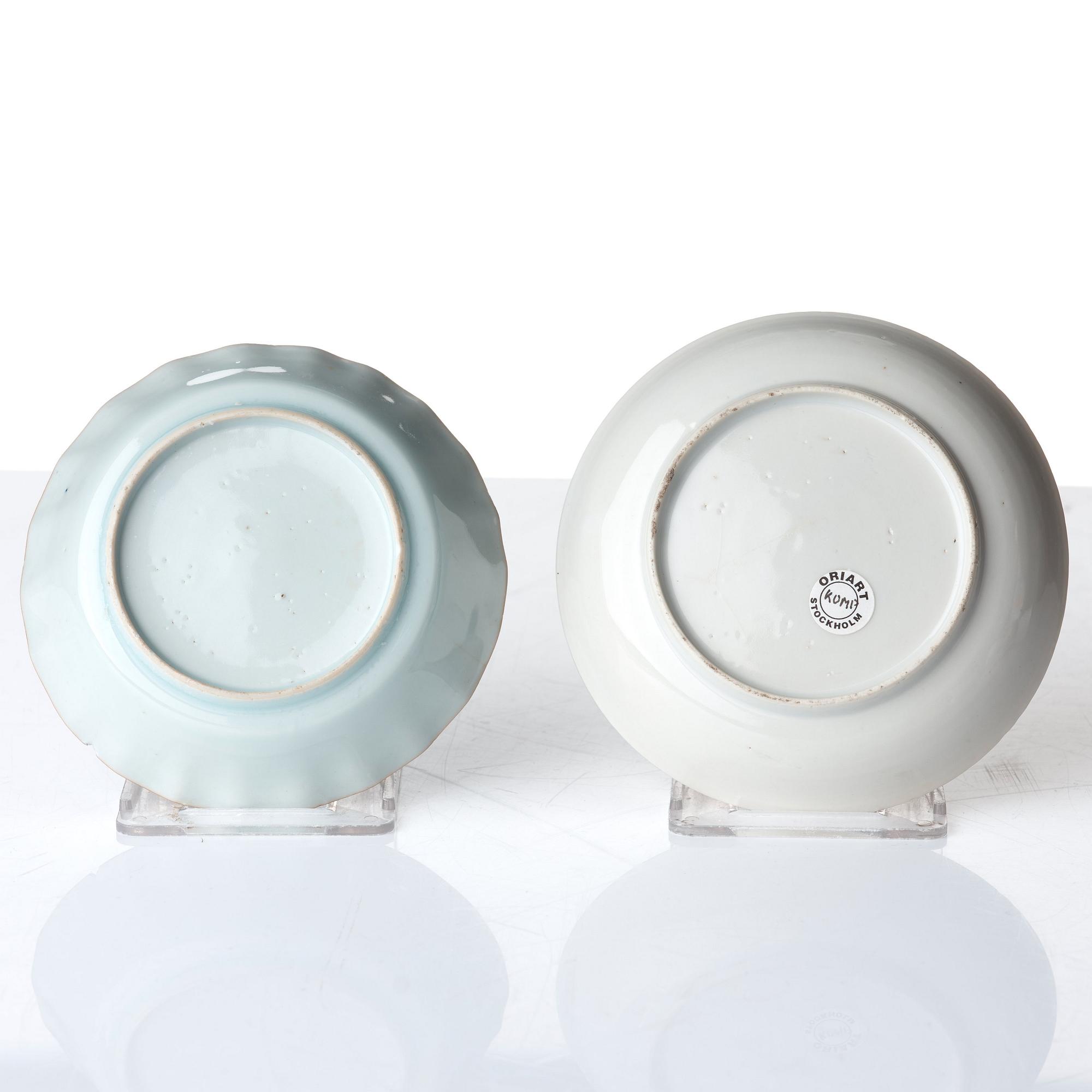 Koppar med fat, åtta stycken (4+4), porslin. Qingdynastin, 1700-tal.