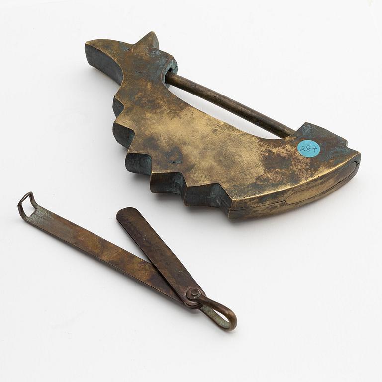 A Korean 'fish' lock (Ja Mool Tong), circa 1920.
