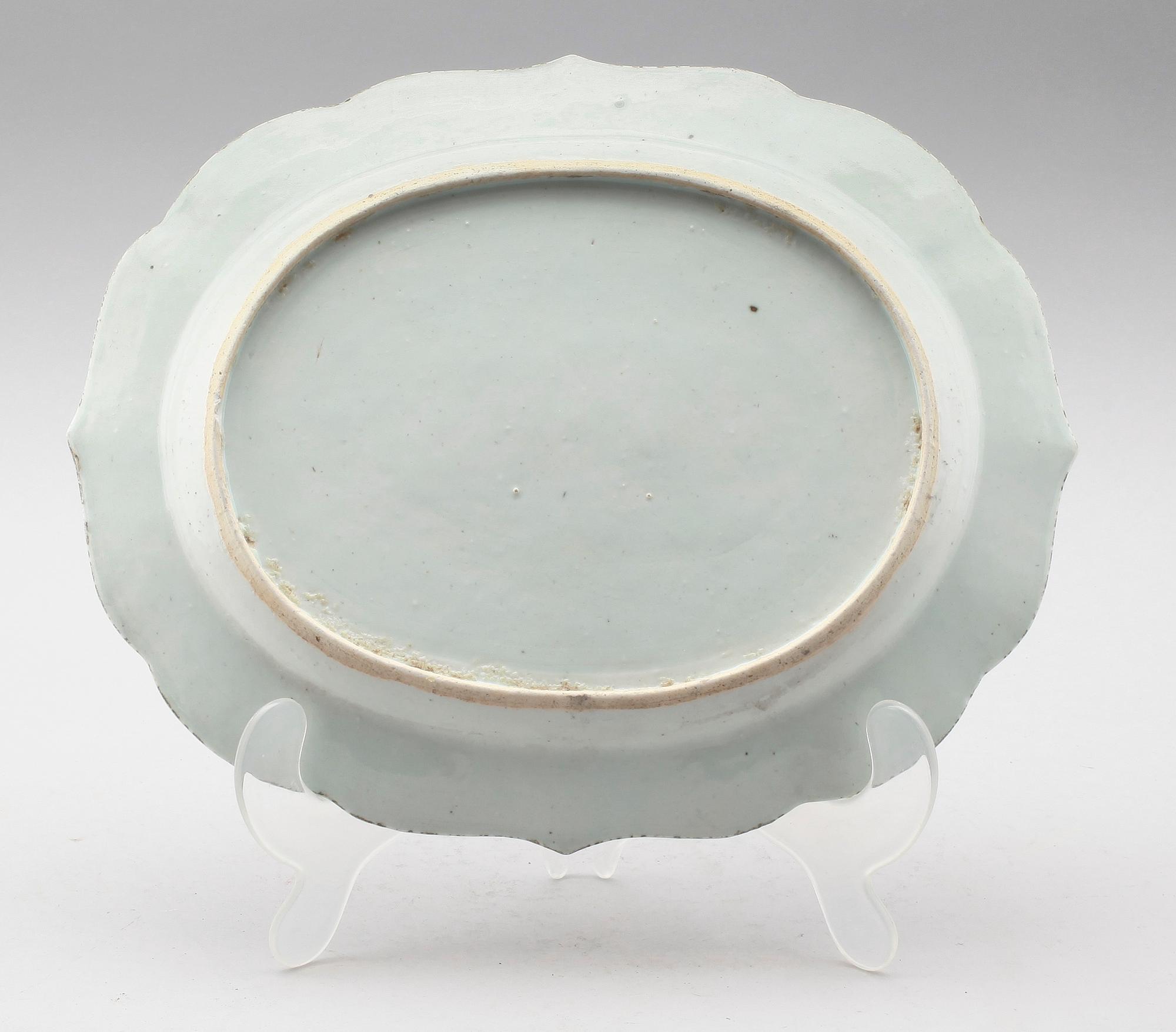 STEKFAT, porslin, Kina, Qianlong 1736-1795.
