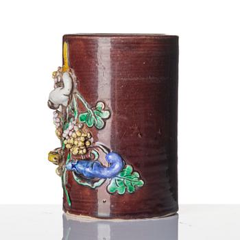 A bisquit glazed brush pot, Bitong, Qing dynasty, Kangxi (1662-1722).