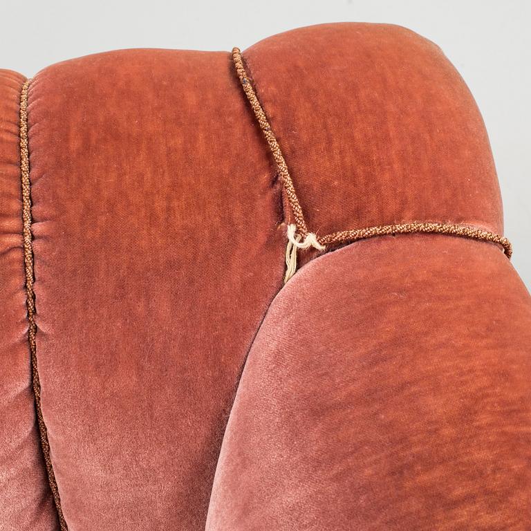 IVAR KREUGERS SOFFA OCH FÅTÖLJ, 1920-tal.