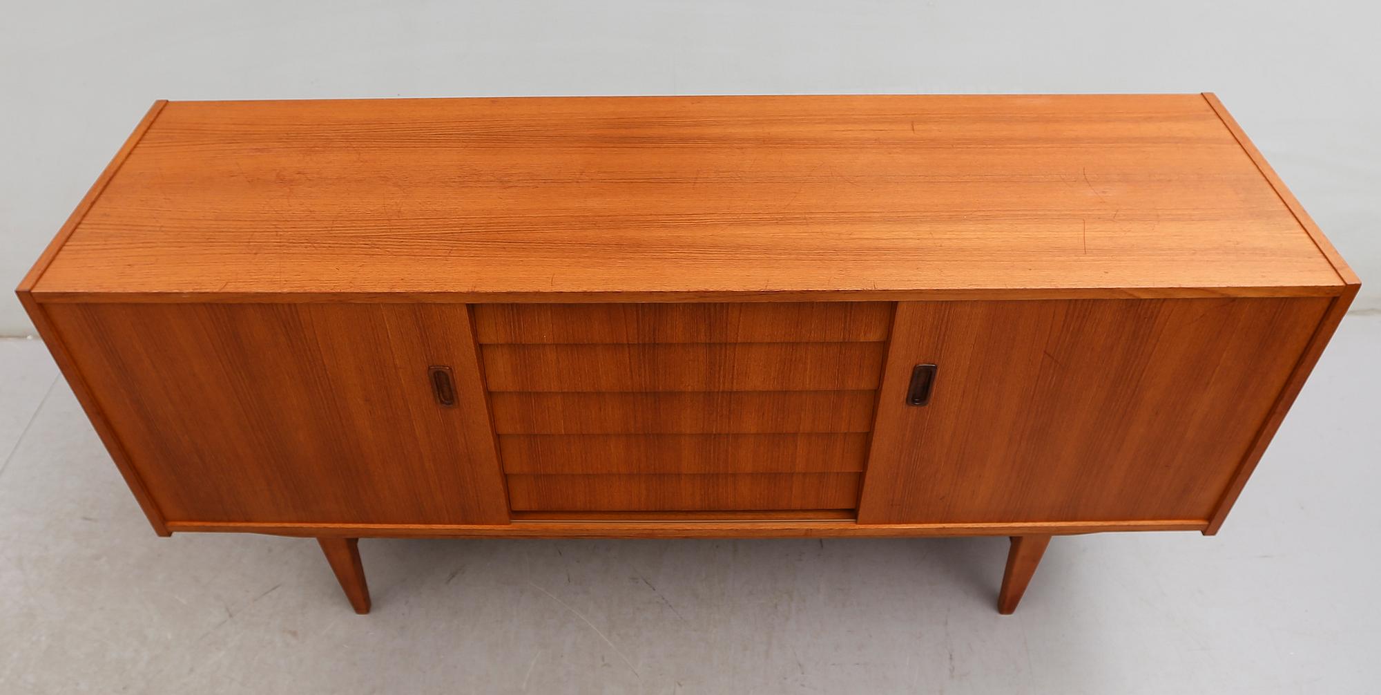 SIDEBOARD, 1900-talets andra hälft.