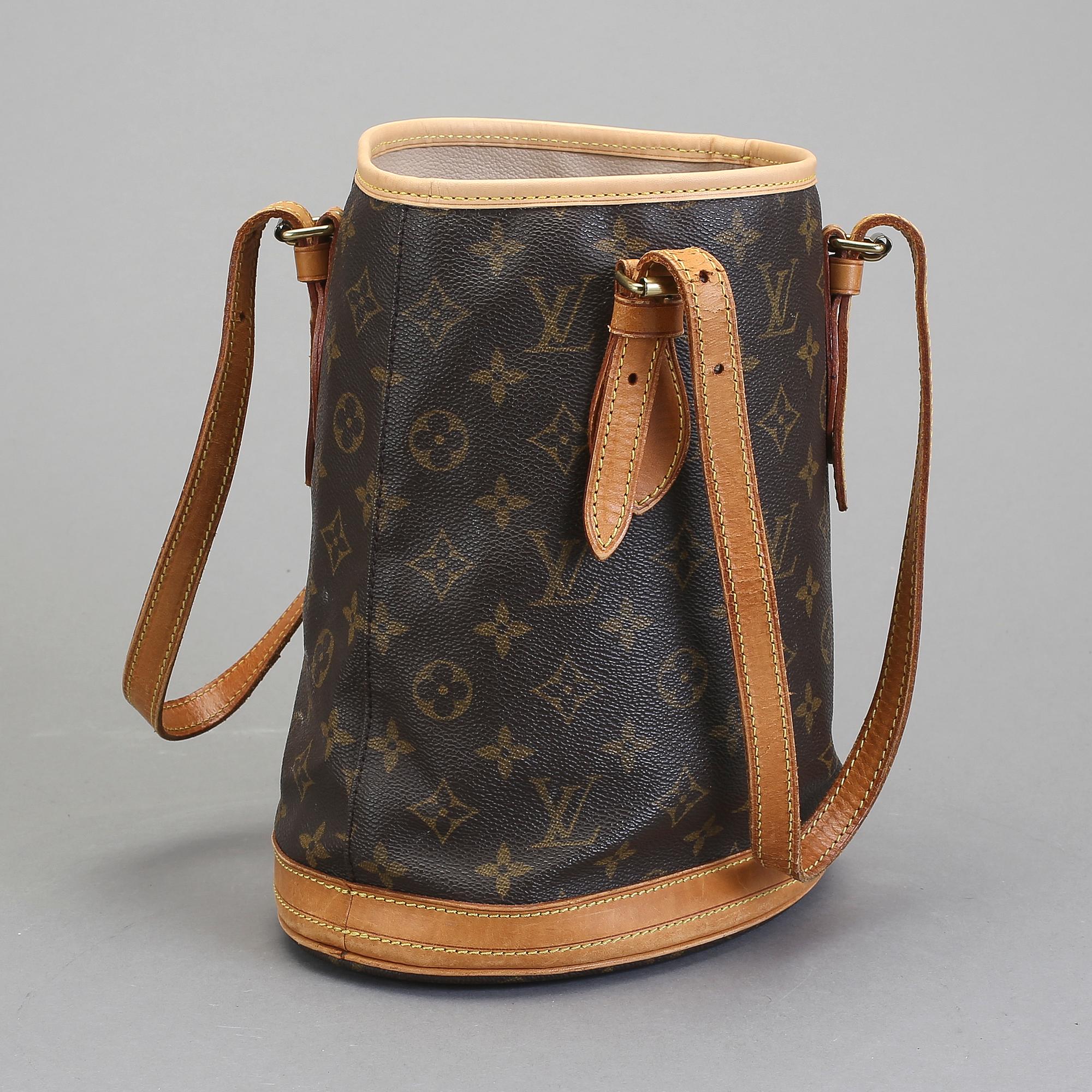 VÄSKA, "Bucket PM", Louis Vuitton.