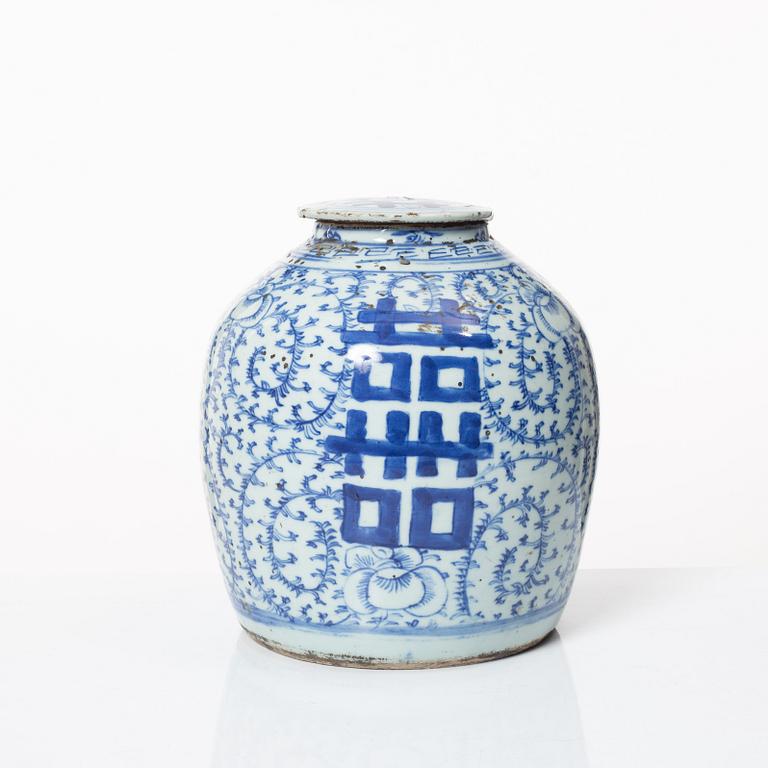 Bojan med lock, porslin, Kina, 1800-tal.