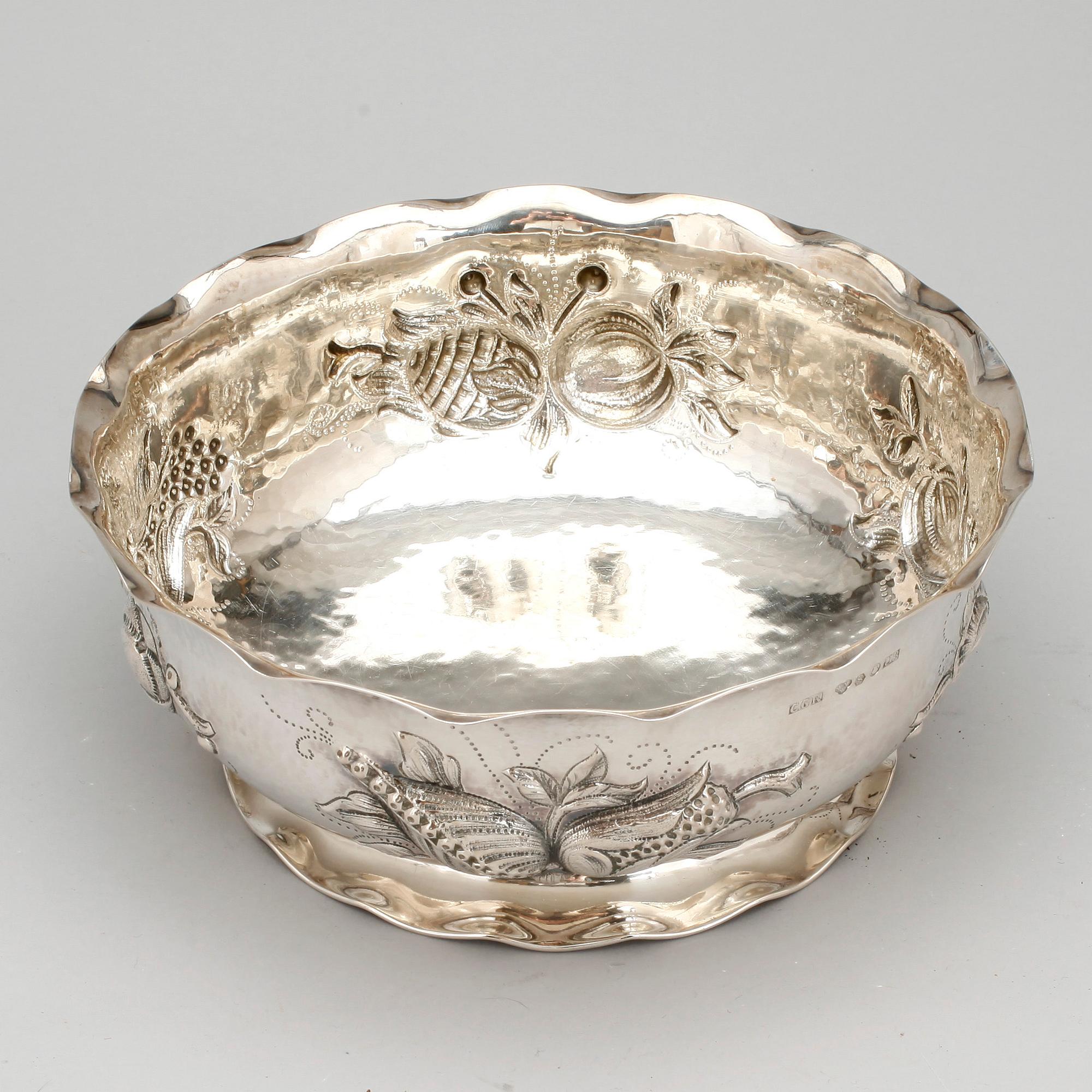 SKÅL, silver, C G Råström, Stockholm, 1946.  Vikt ca 482 gram.