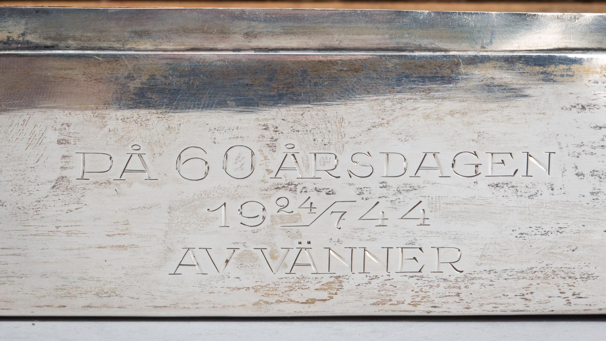SKRIN, silver. Importstämplar, CG Hallberg 1924. Total vikt ca 495 g.
