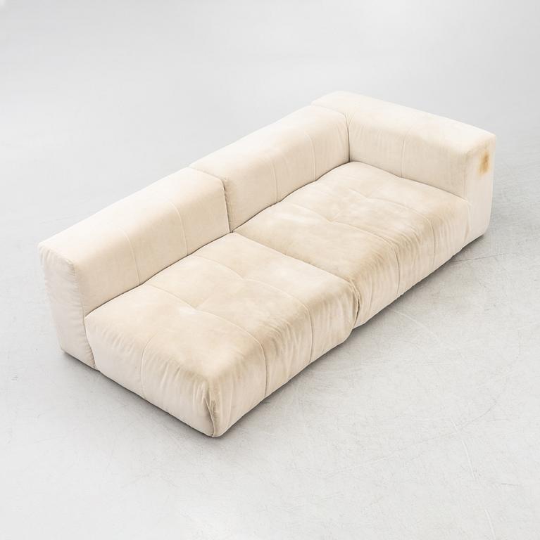 A modular "Rosso" sofa, Layered.