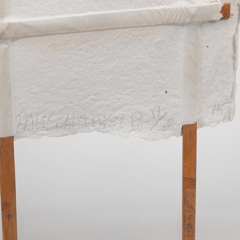 ROBERT RAUSCHENBERG, multipel. Handgjort papper, bambu och tyg, 1975, signerad med blyerts 17/28.